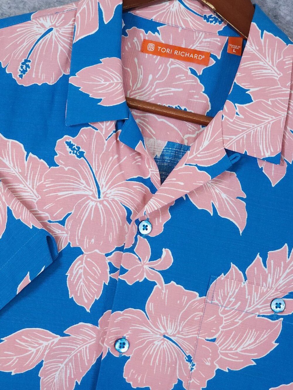 Tori Richard Camp Shirt Large Blue Pink Hibiscus Silk Cotton Resortwear Hawaiian